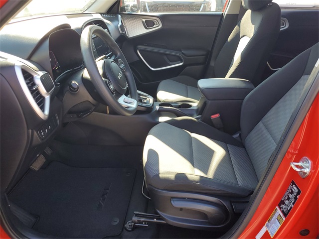 2023 Kia Soul LX photo 16