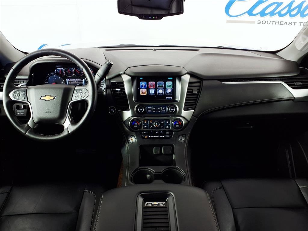 2016 Chevrolet Tahoe LT photo 3
