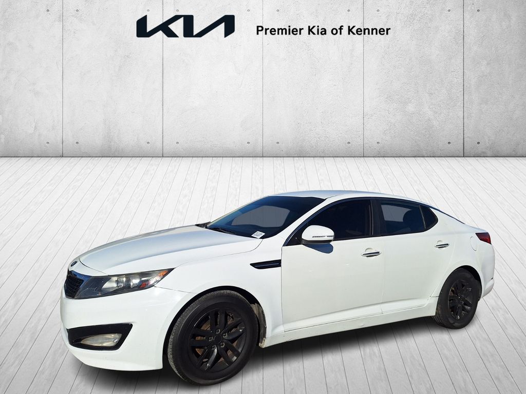 2013 Kia Optima LX's photo