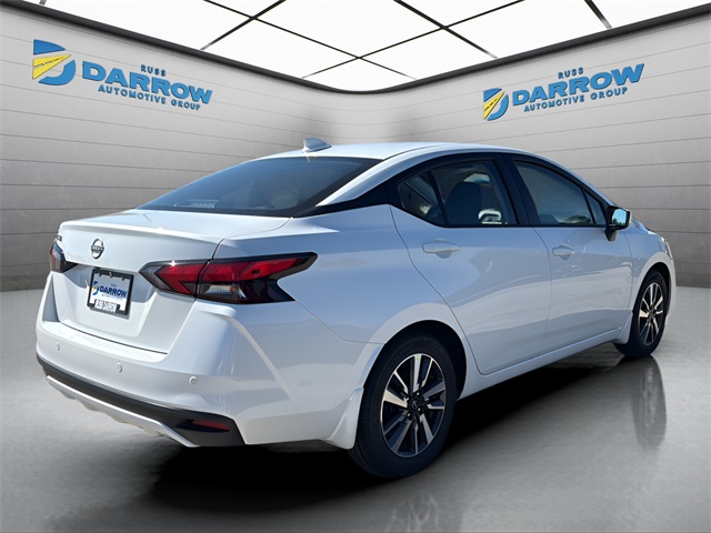 2025 Nissan Versa 1.6 SV photo 2