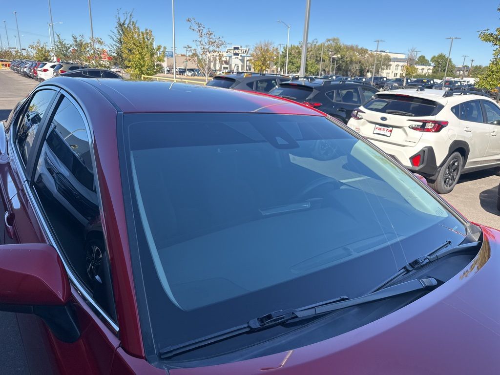 2023 Toyota Camry LE photo 4