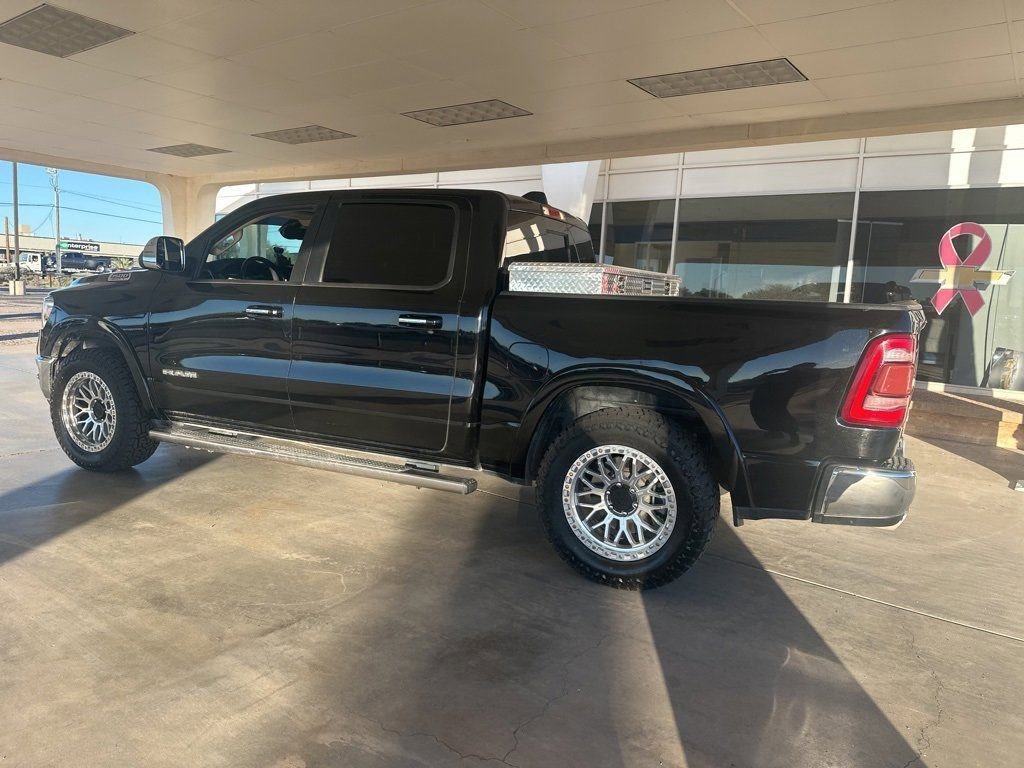 2019 Ram 1500 Laramie photo 3