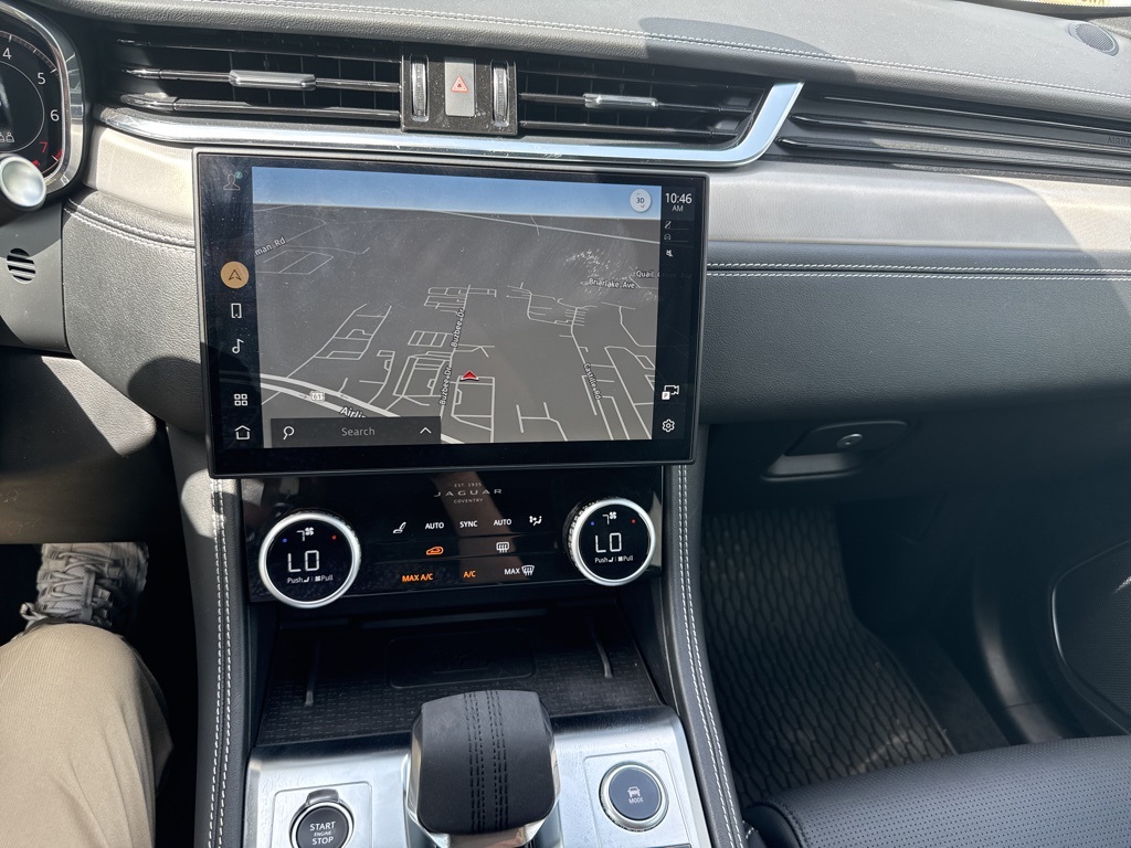 2025 Jaguar F-PACE P250 photo 10