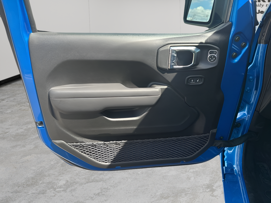 2025 Jeep Wrangler Sport S photo 16