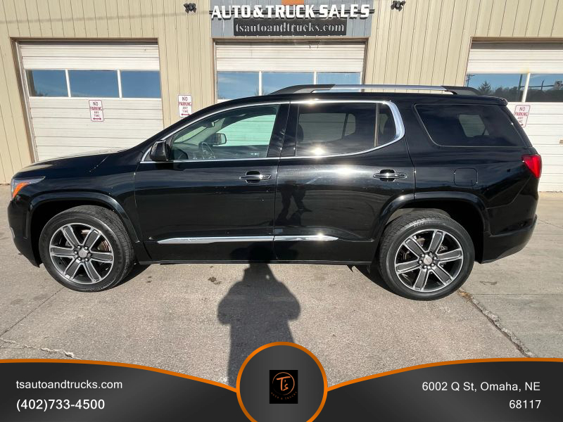 2018 GMC Acadia Denali's photo