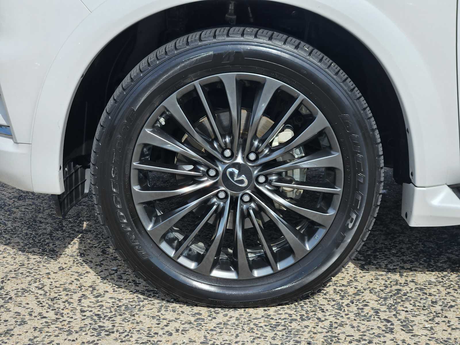 2023 Infiniti QX80 Sensory photo 9
