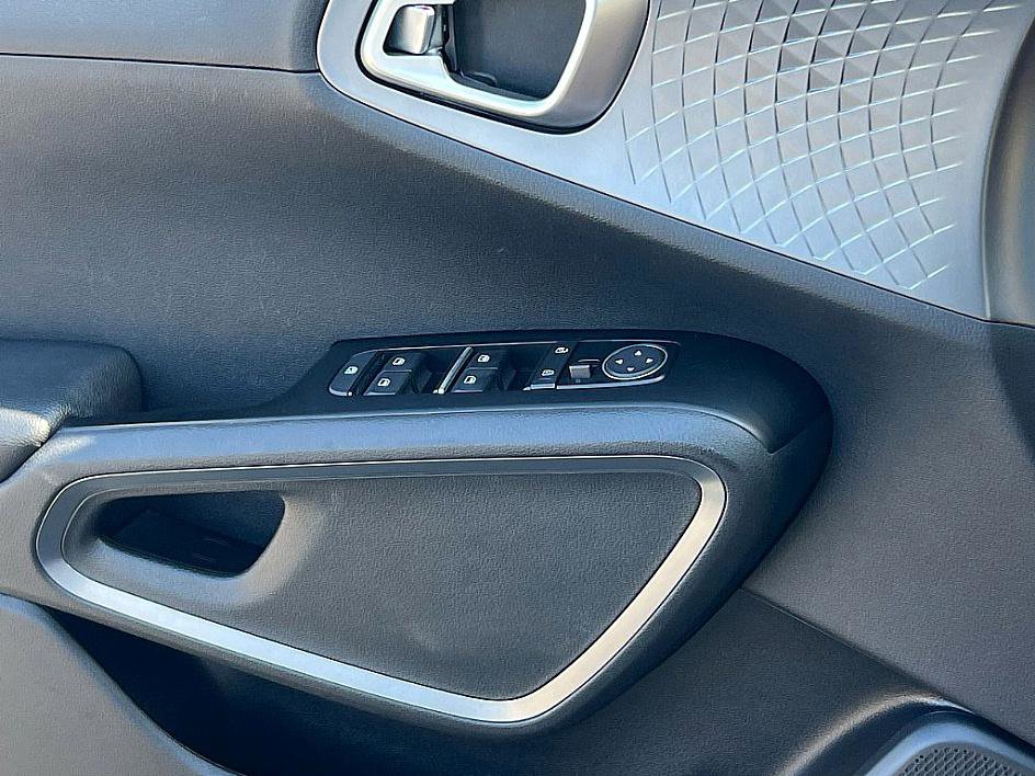 2020 Kia Soul S photo 20