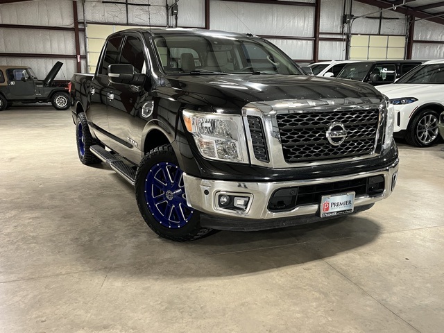 2017 Nissan Titan SV