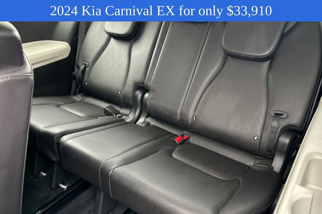 2024 Kia Carnival EX photo 15