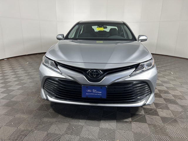 Used 2018 Toyota Camry LE with VIN 4T1B11HK0JU121960 for sale in Shakopee, Minnesota
