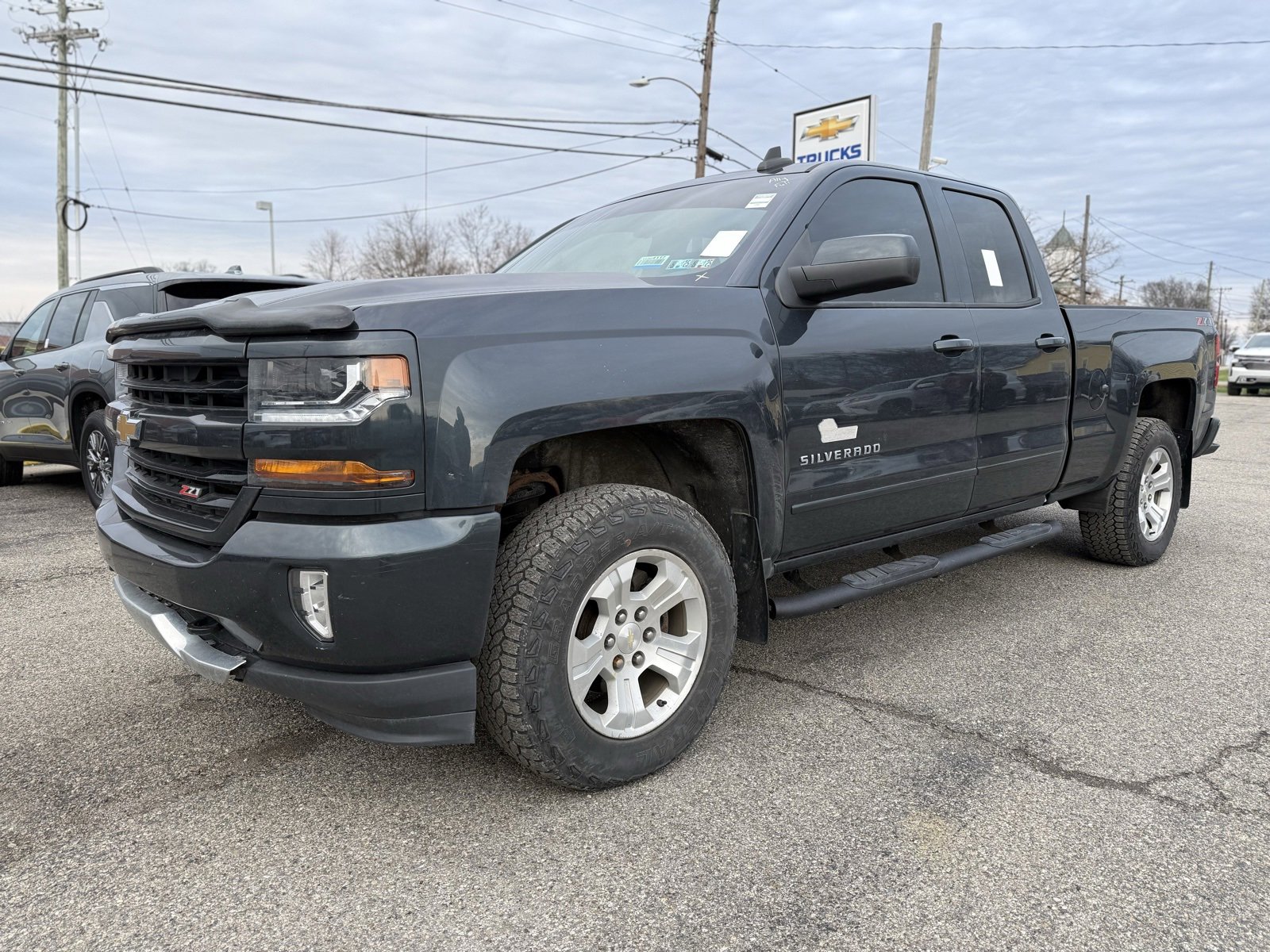 2018 Chevrolet Silverado 1500 LT Z71 photo 2