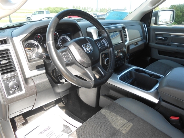 2018 Ram 1500 SLT photo 2