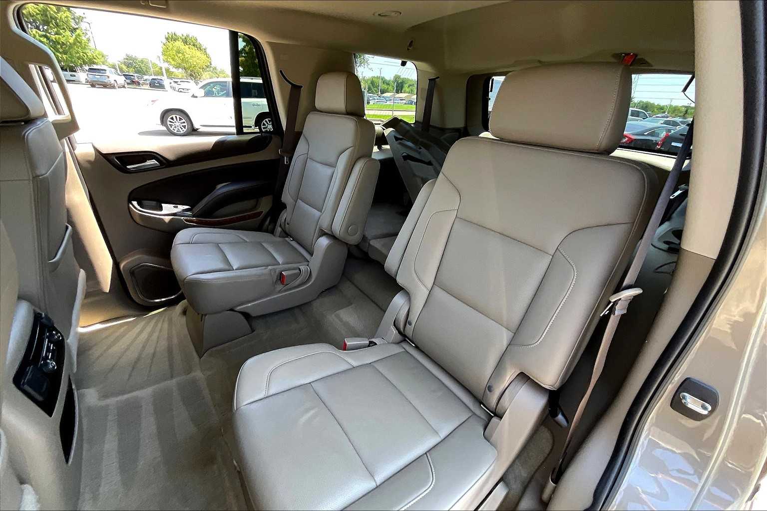 2018 Chevrolet Tahoe Premier photo 19