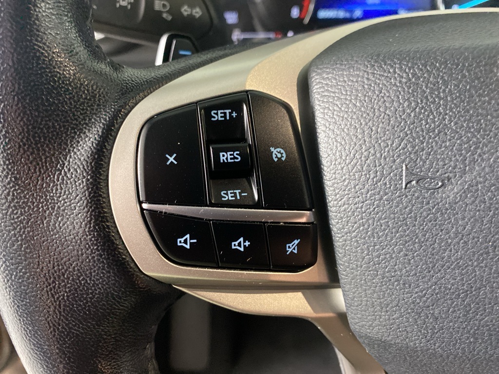 2021 Ford Explorer XLT photo 19
