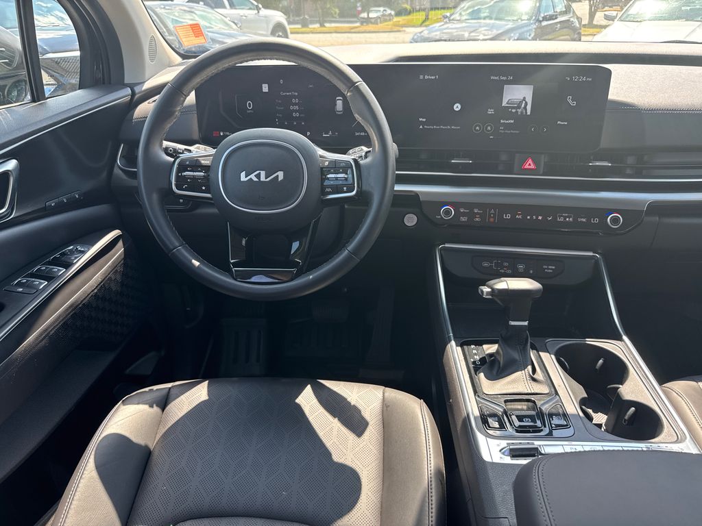 2025 Kia Carnival SX photo 18