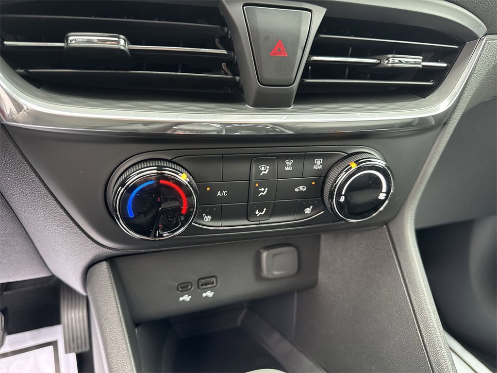 2026 Buick Encore GX Preferred photo 19