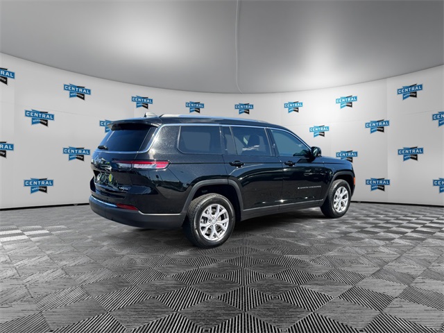 2022 Jeep Grand Cherokee Limited photo 3