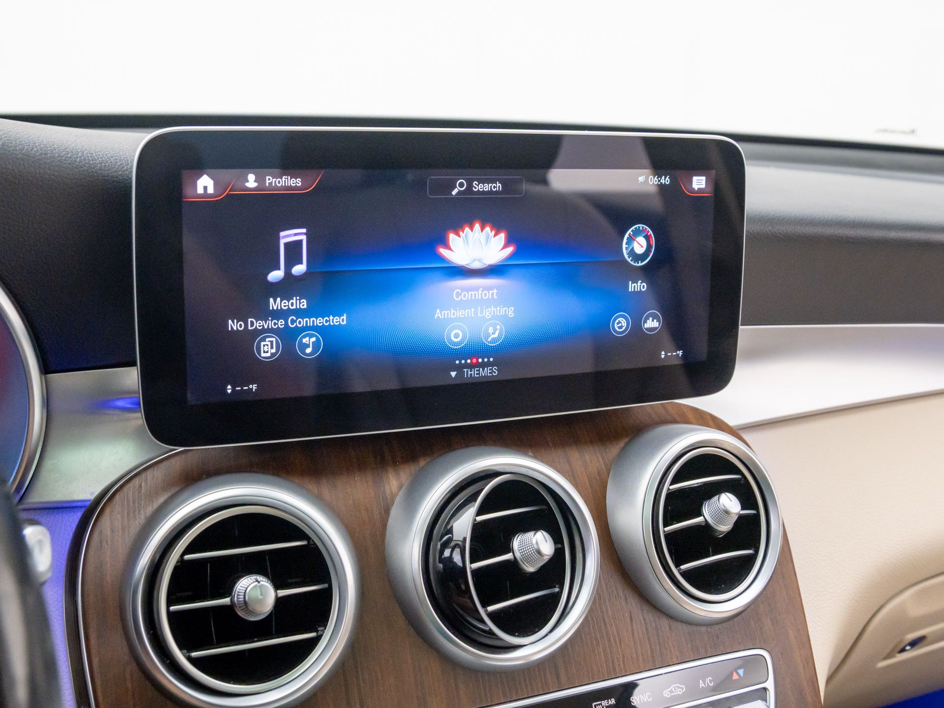 2020 Mercedes Benz GLC 300 4MATIC photo 21