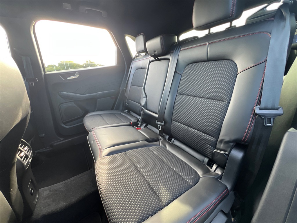 2024 Ford Escape ST-Line photo 29