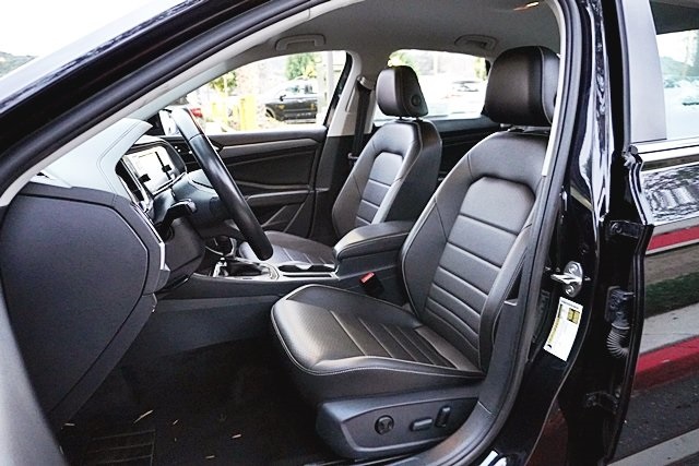 Used 2024 Black Volkswagen 1.5T SE image 13