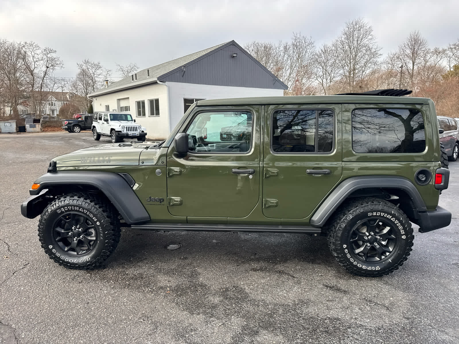 2023 Jeep Wrangler Willys photo 5