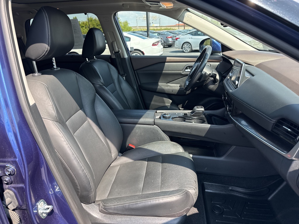 2021 Nissan Rogue SL photo 17