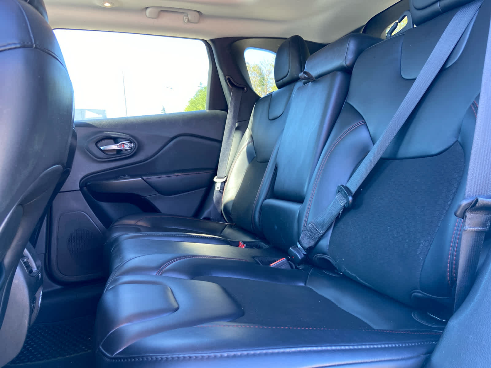 2021 Jeep Cherokee Trailhawk photo 12