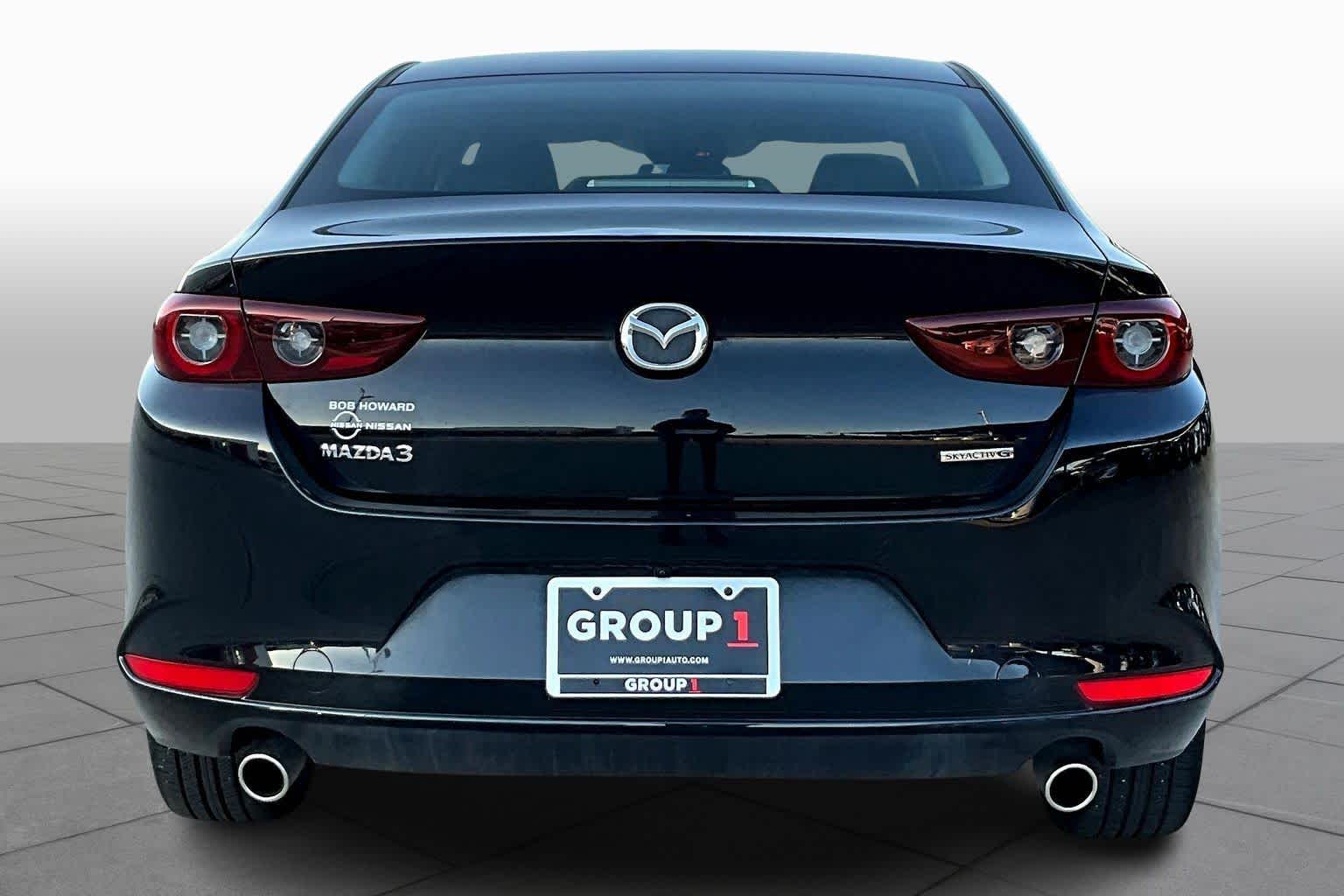 2025 Mazda Mazda3 2.5 s Preferred photo 4