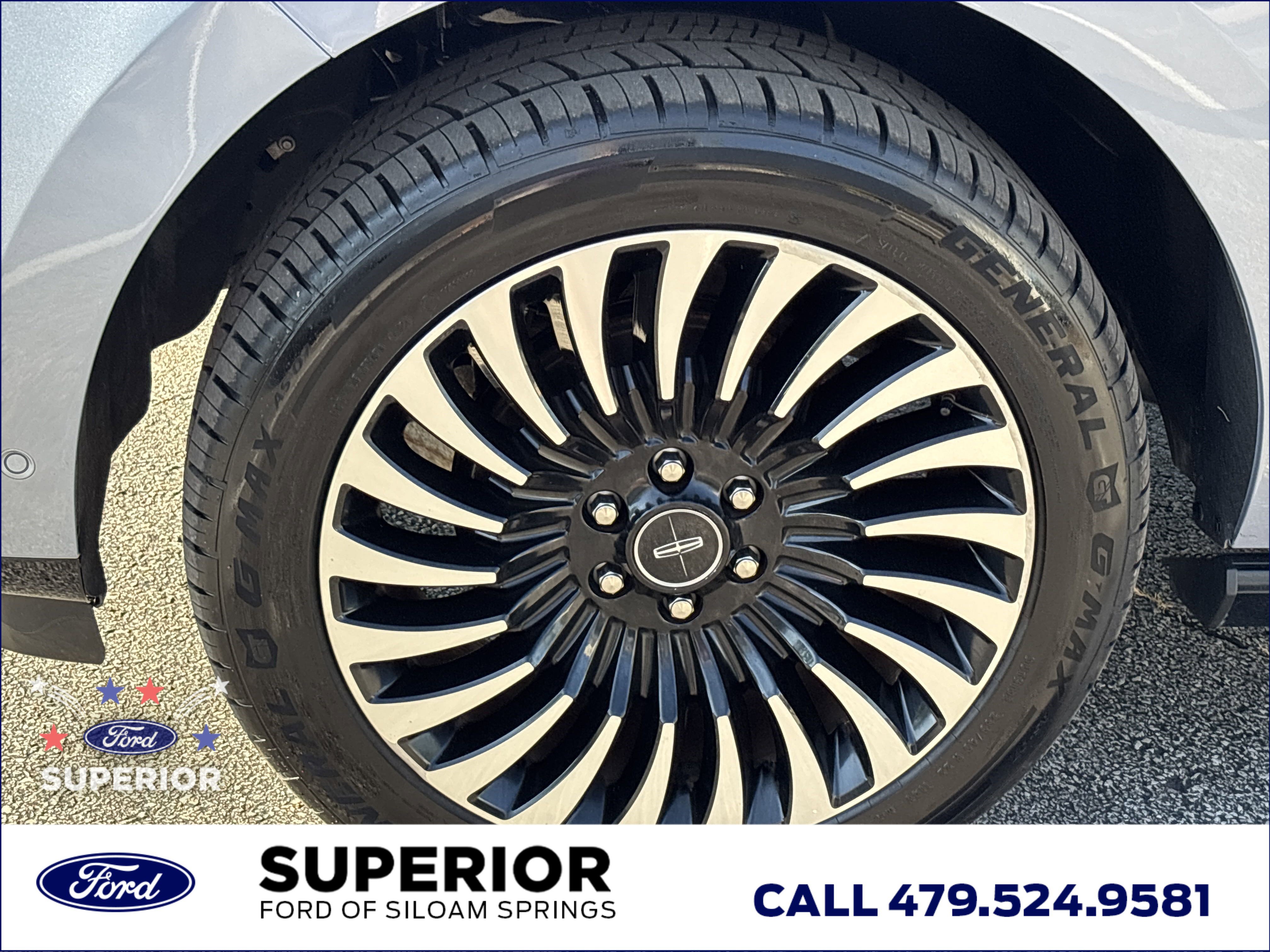 2021 Lincoln Navigator Black Label photo 3
