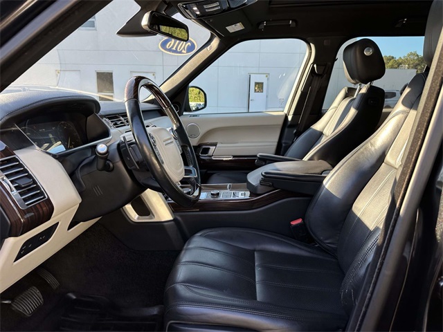 2016 Land Rover Range Rover HSE photo 12