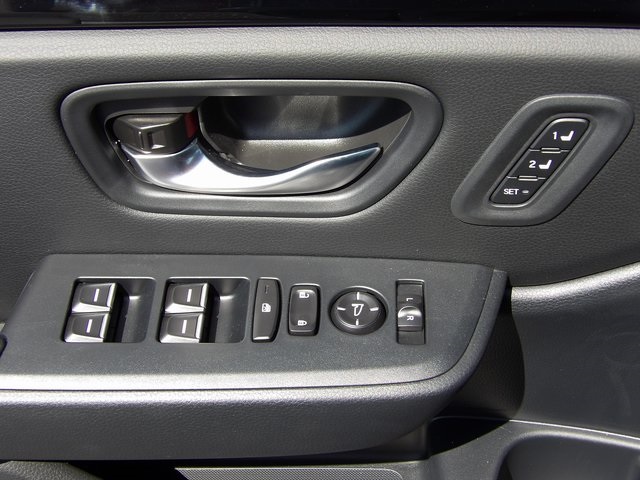 2025 Honda Pilot Touring photo 23