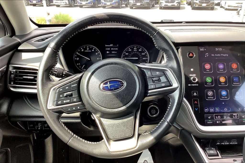 2023 Subaru Outback Onyx Edition photo 3