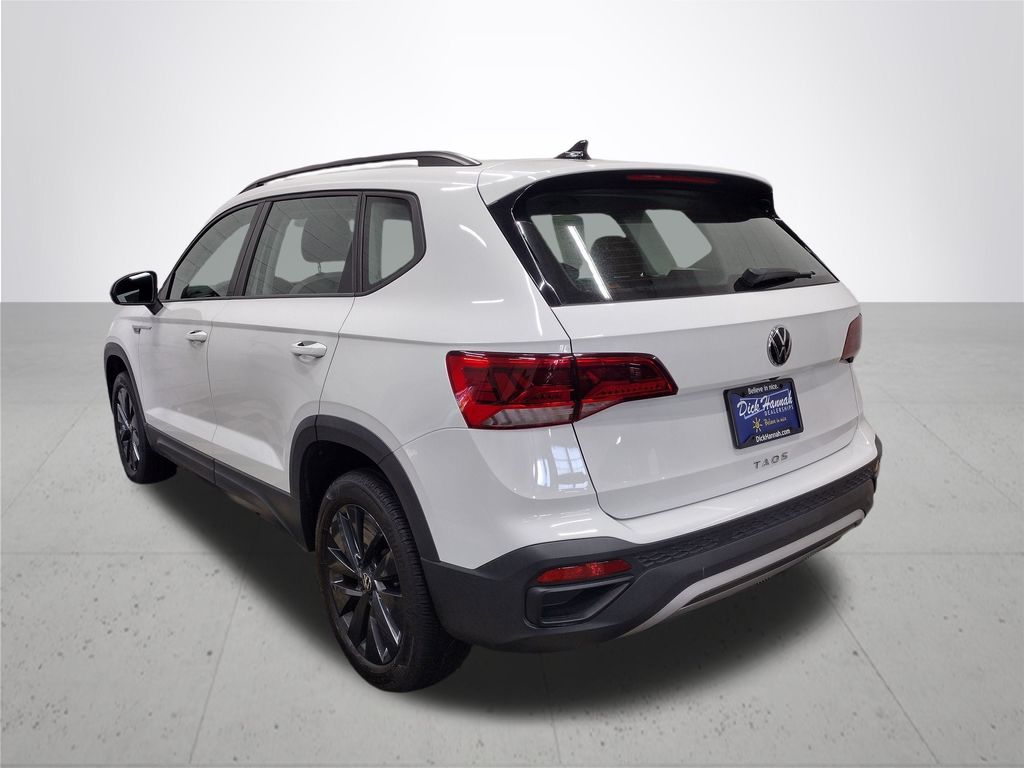 2022 Volkswagen Taos S photo 10