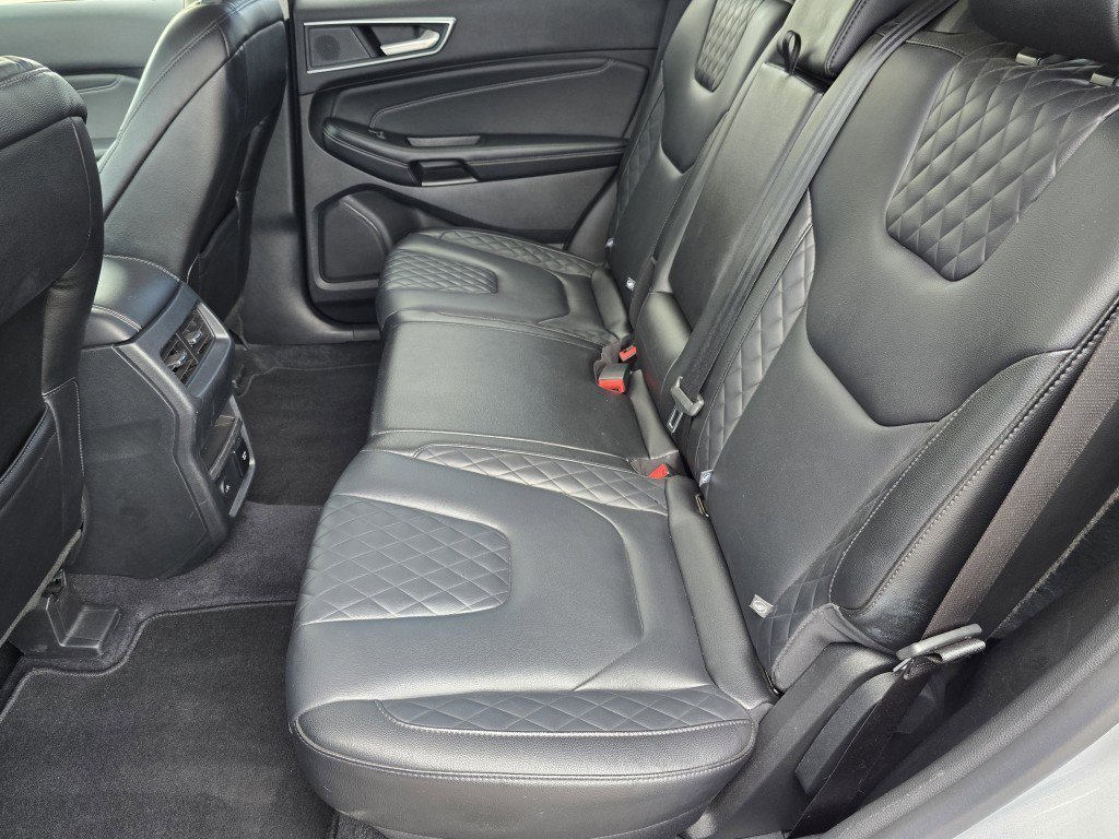 2024 Ford Edge Titanium photo 24