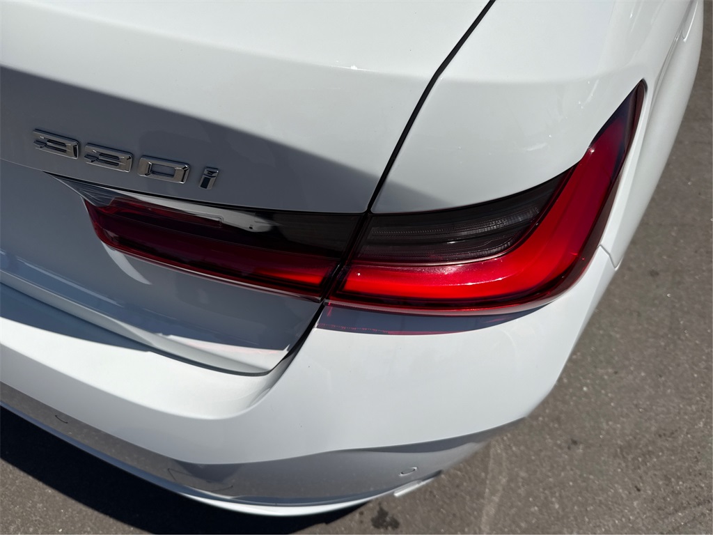 2024 Bmw 330i photo 14
