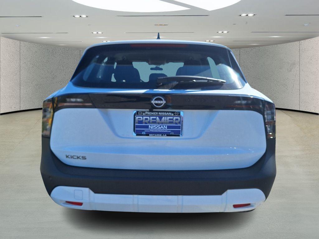 2026 Nissan Kicks S photo 4
