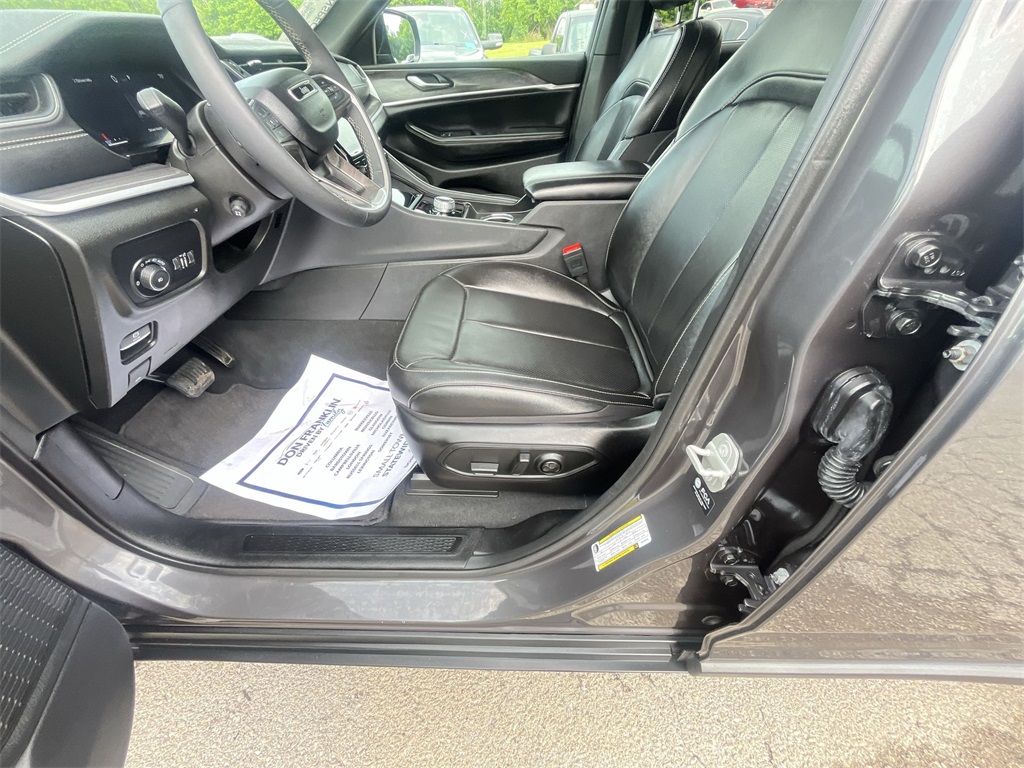 2024 Jeep Grand Cherokee Limited photo 10