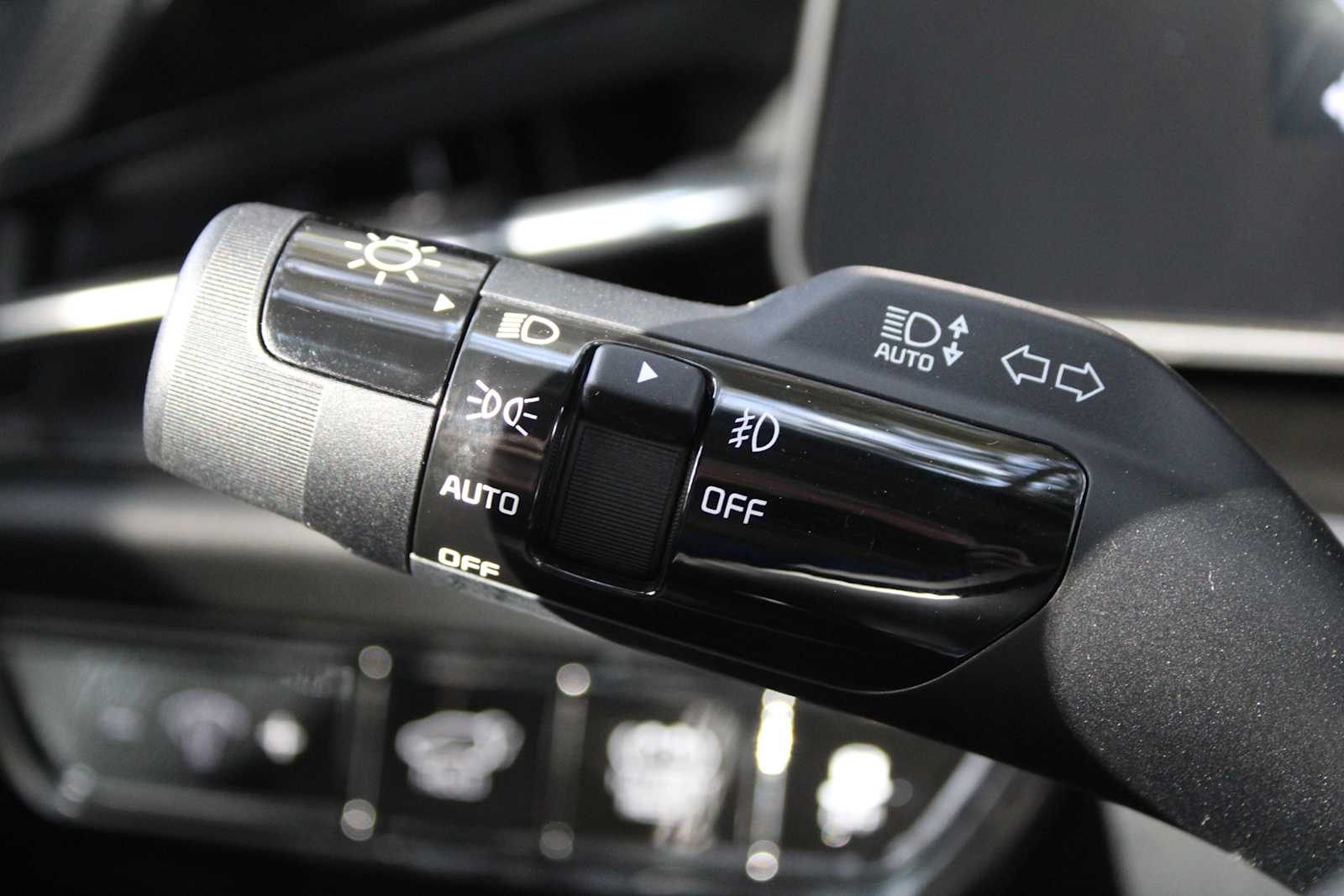 2025 Kia Niro SX photo 24