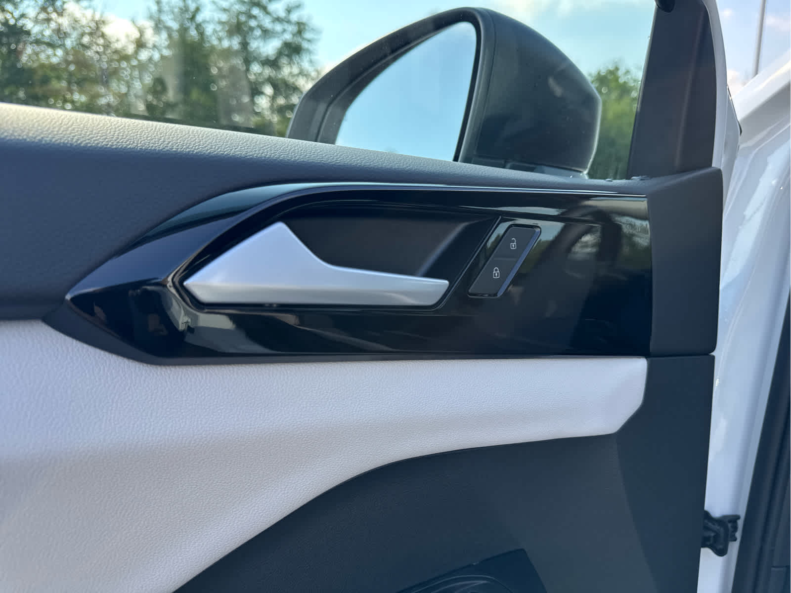 2025 Volkswagen Taos S photo 14