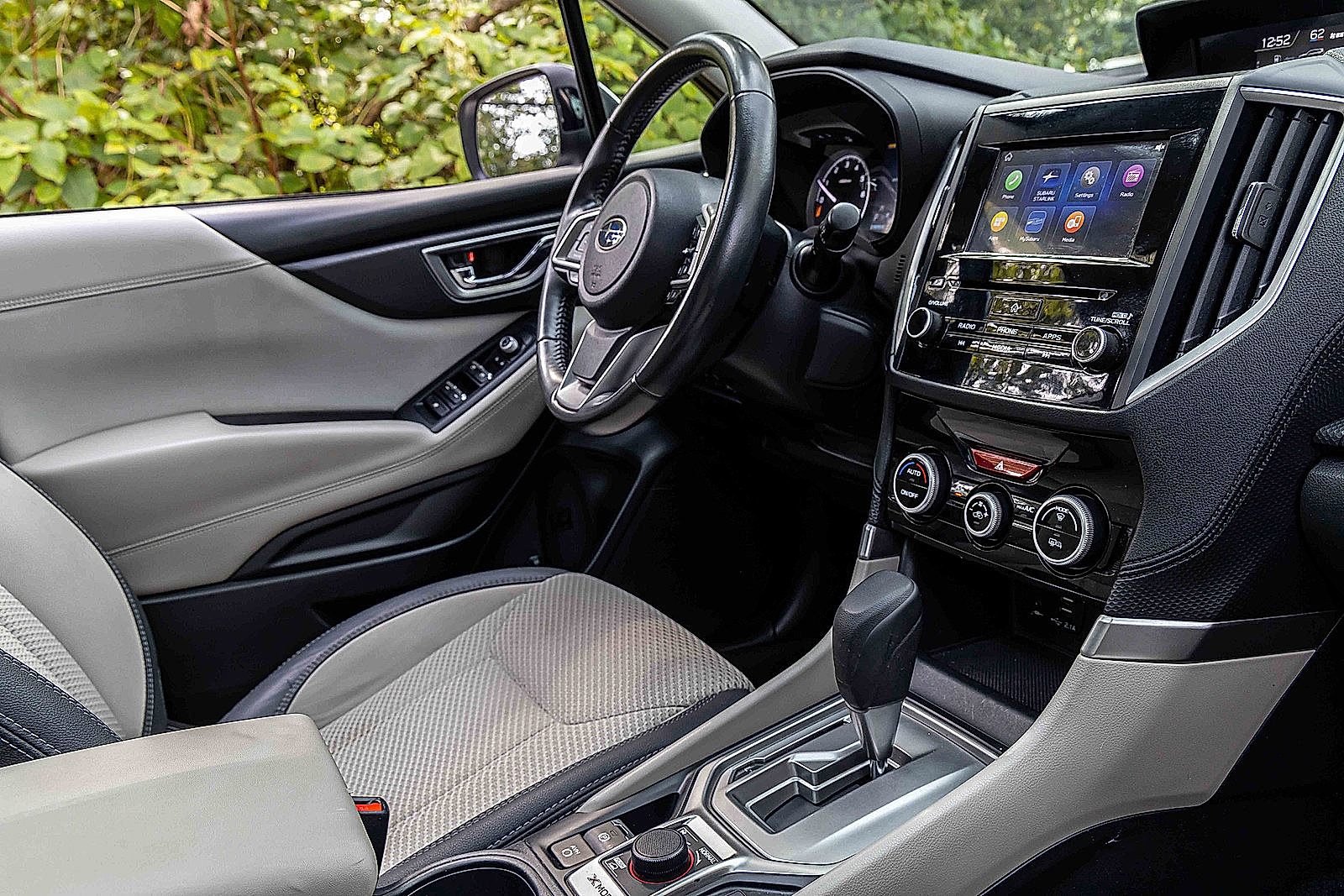2020 Subaru Forester Premium photo 24
