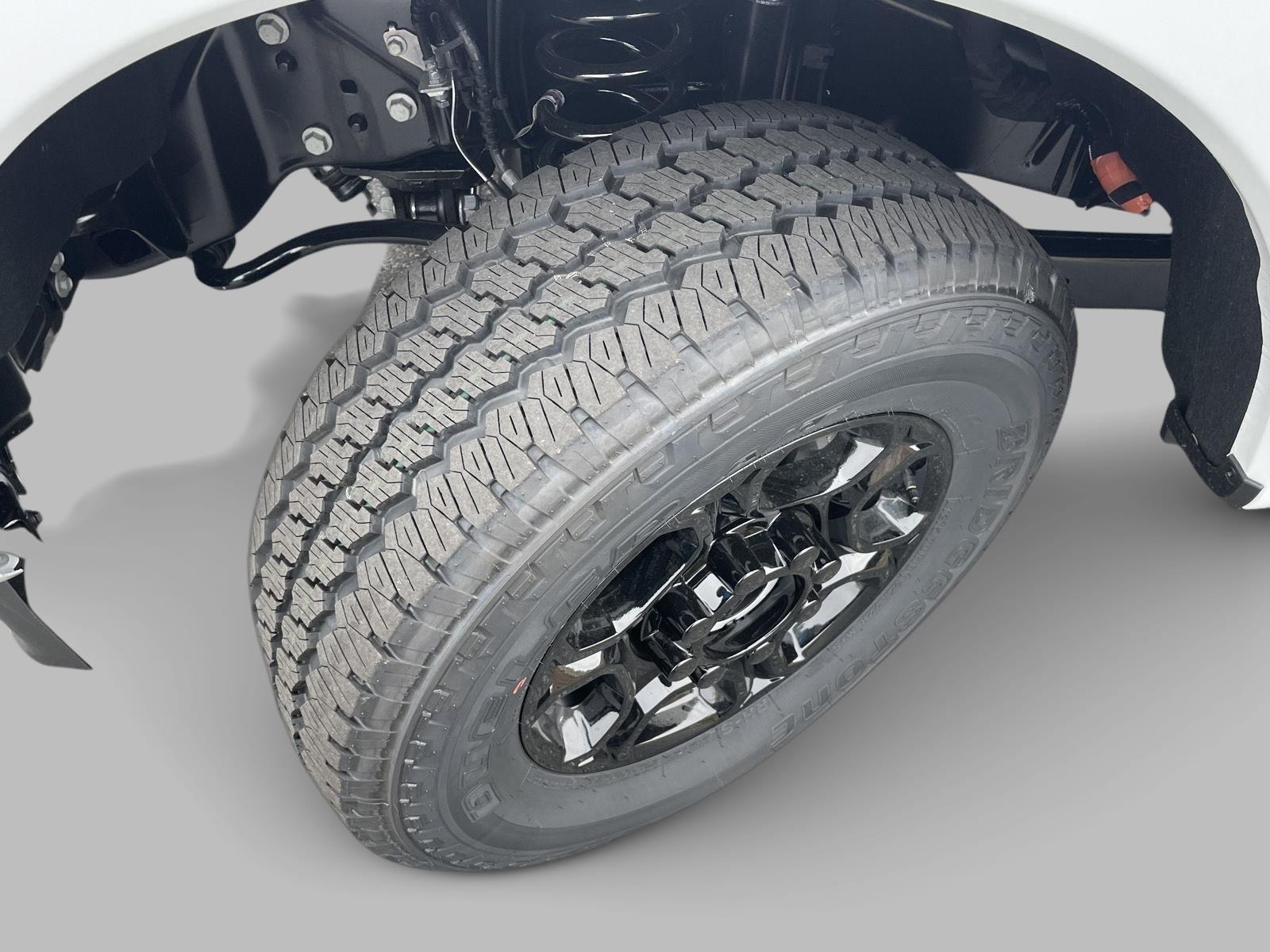 2026 Ford F-250 XL photo 3