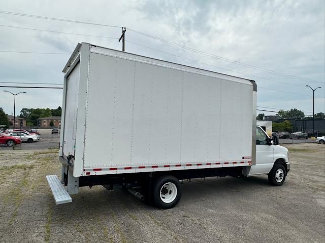 2024 Ford E-450 Cutaway photo 12