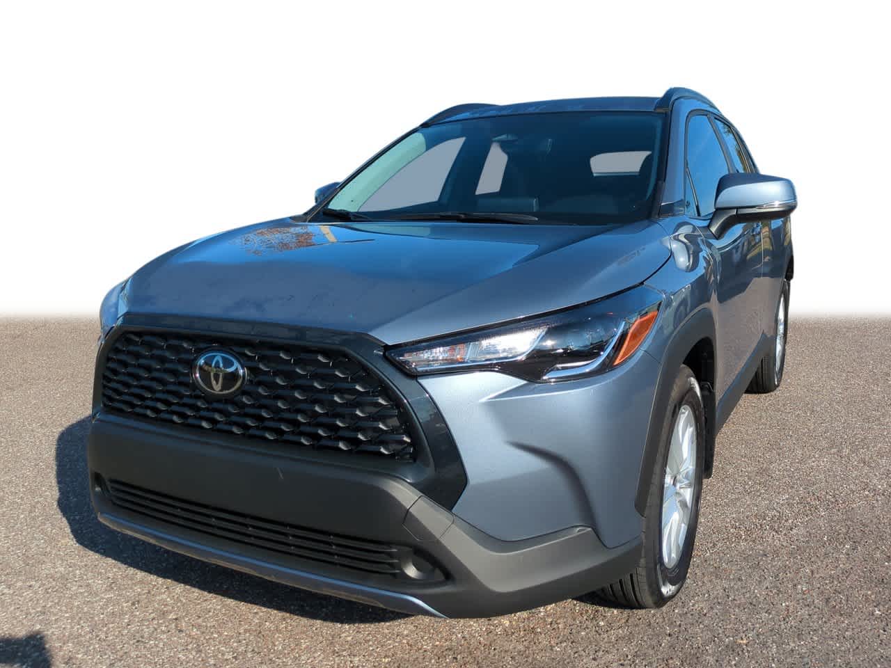 2024 Toyota Corolla Cross LE's photo