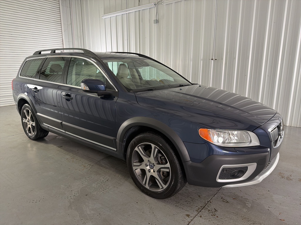 2013 Volvo XC70 T6 Platinum's photo