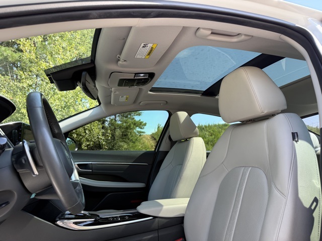2022 Hyundai Sonata Limited photo 22