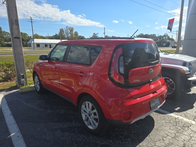 2017 Kia Soul Plus photo 3