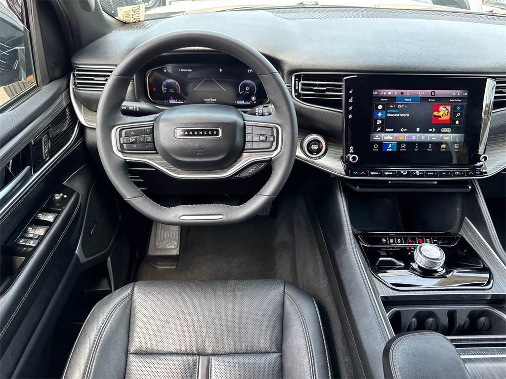 2023 Jeep Wagoneer L Series II photo 21