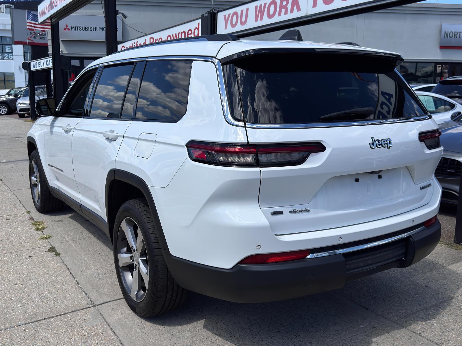 2021 Jeep Grand Cherokee Limited photo 3