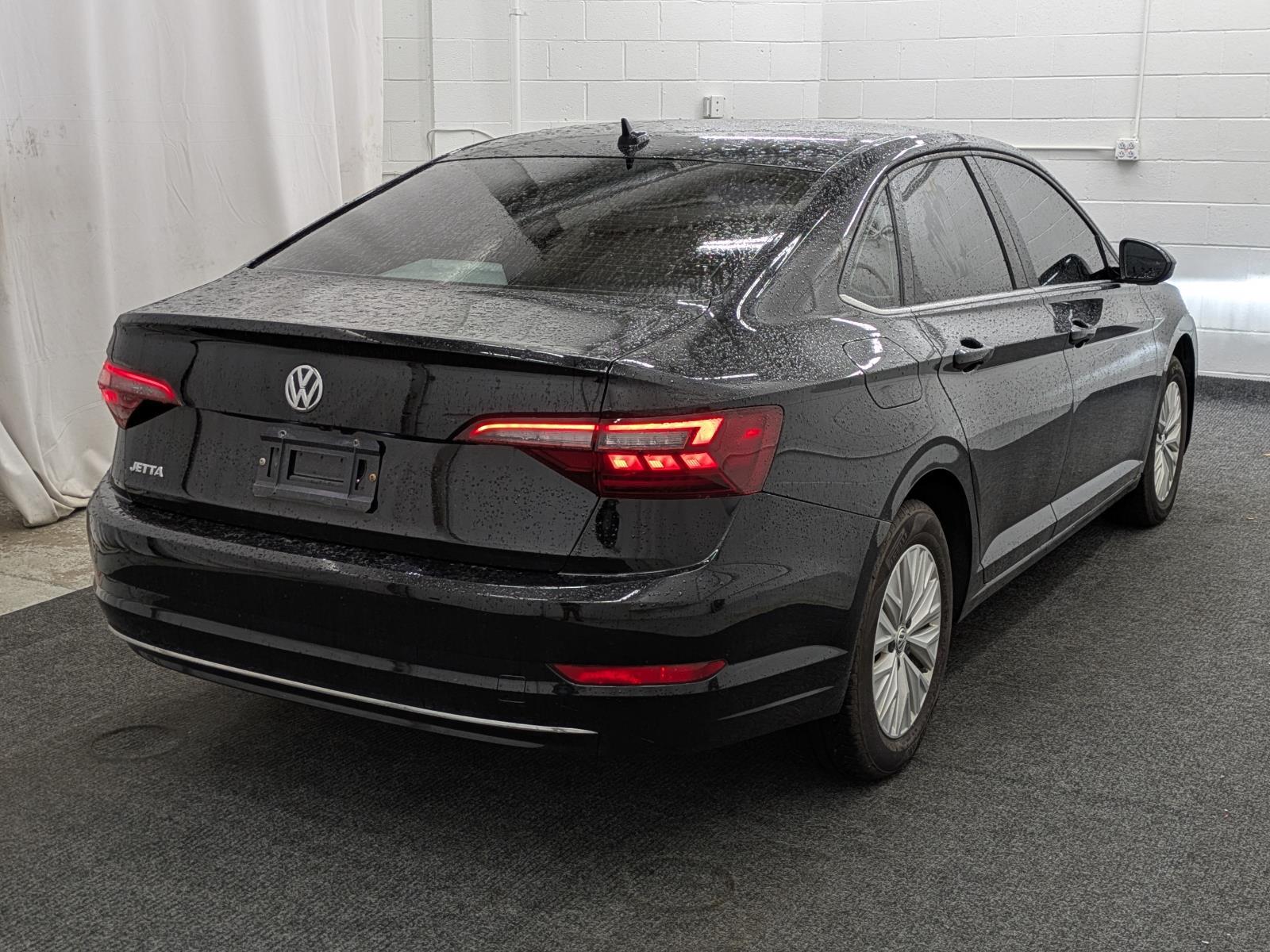 2020 Volkswagen Jetta S photo 2