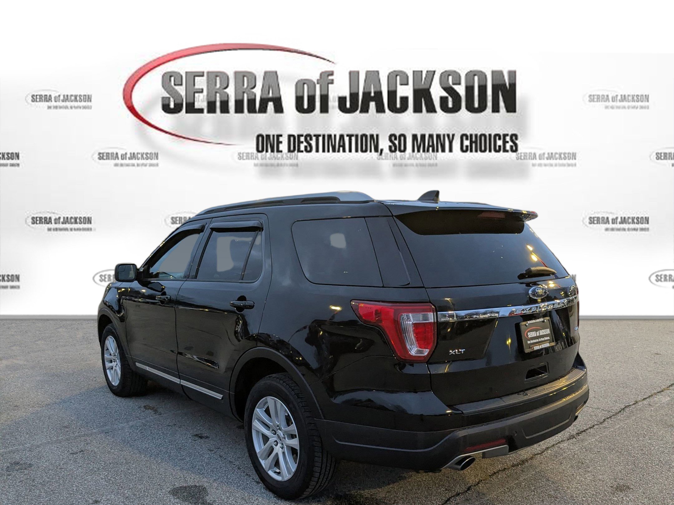 Used 2018 Ford Explorer XLT with VIN 1FM5K8D81JGB62285 for sale in Jackson, TN